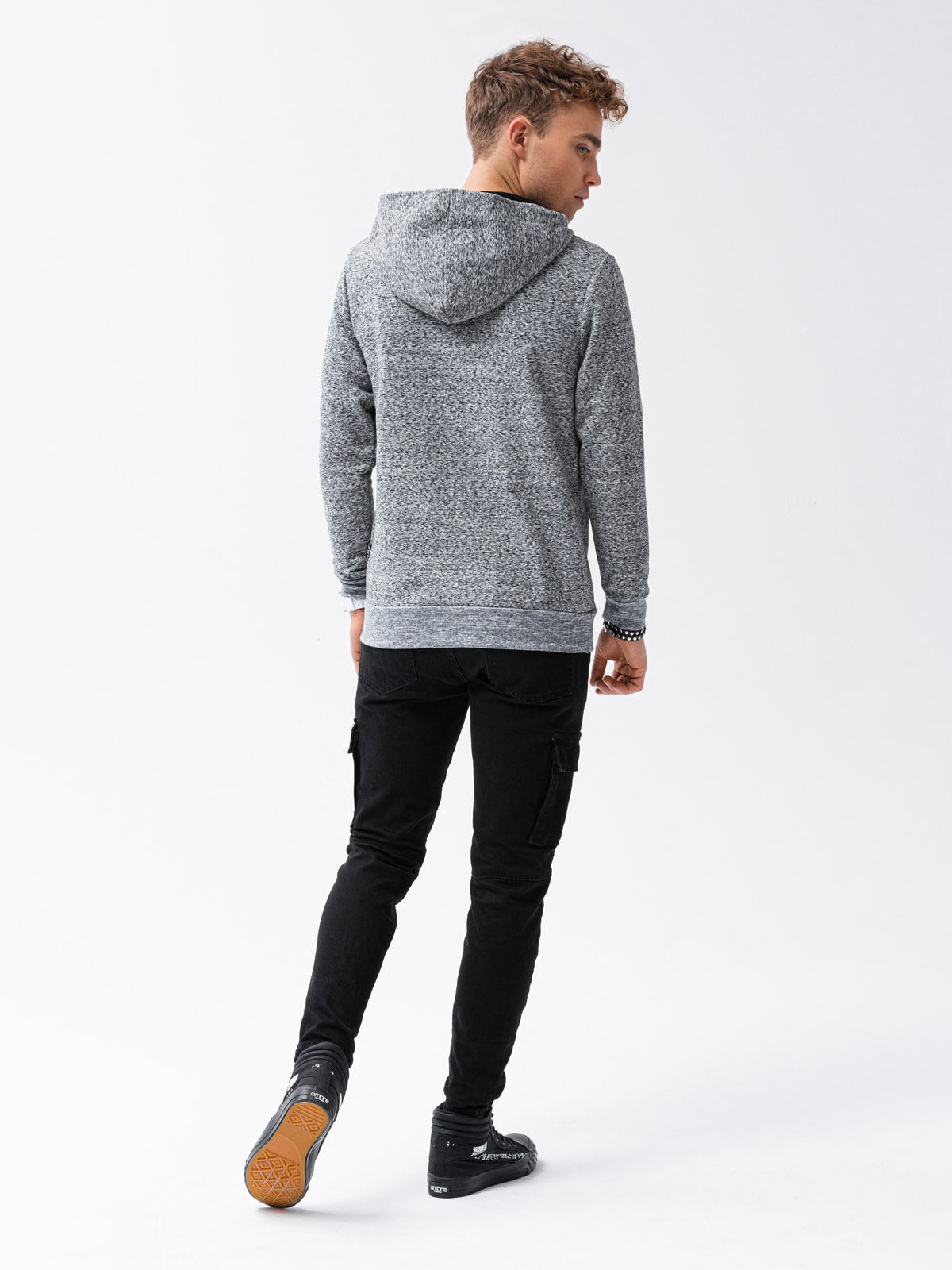 Grey hoodie hot sale mens outfit