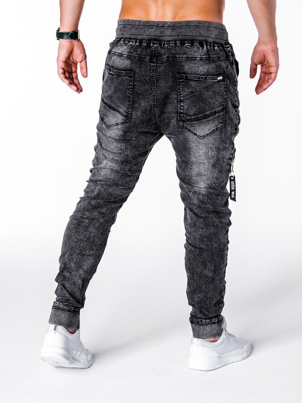 Men's jeans joggers P647 - black | MODONE wholesale - Clothing For Men