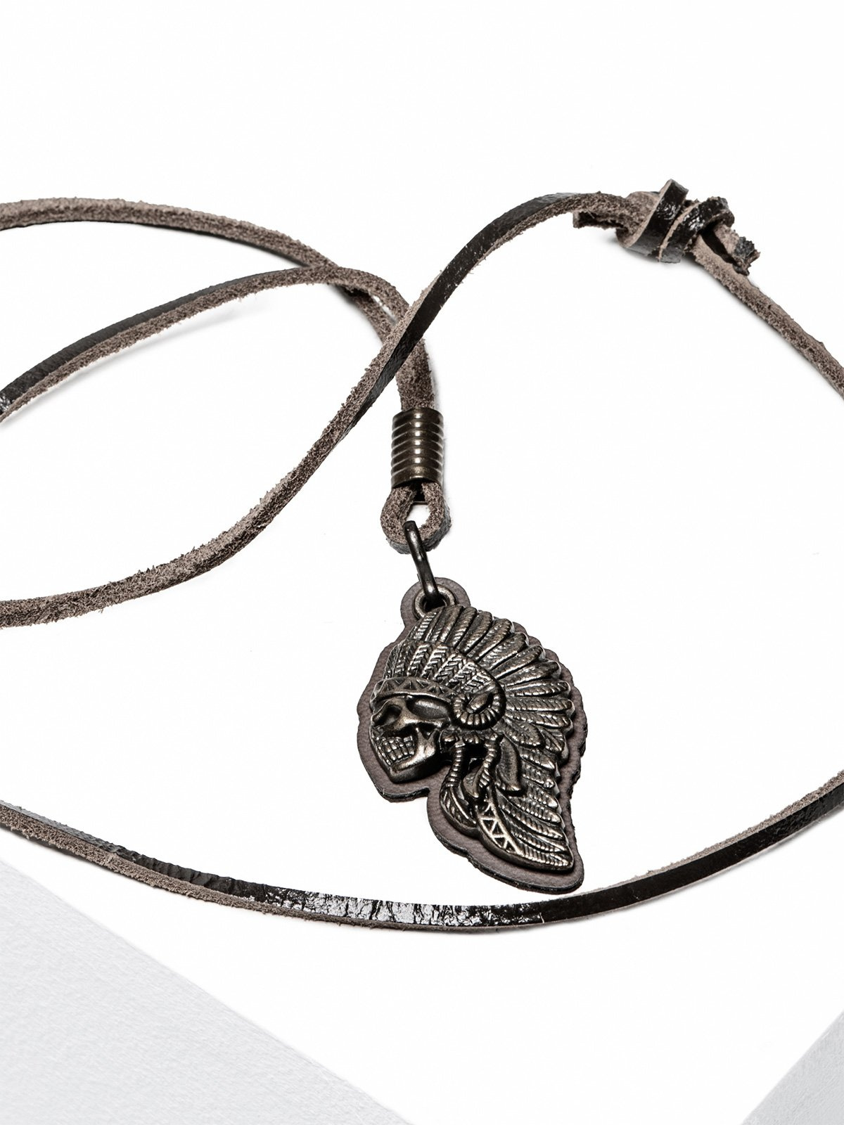 Men's necklace on the leather strap A209 MODONE wholesale Clothing