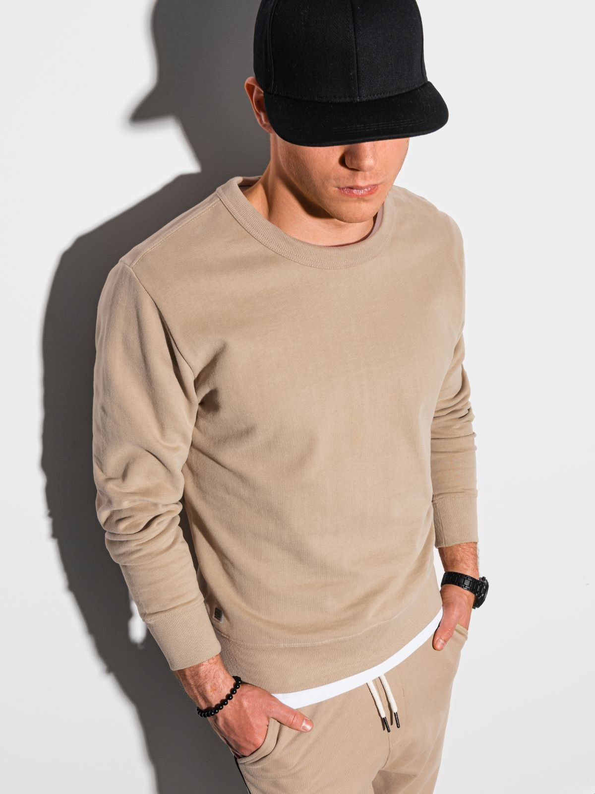 beige sweatshirt mens