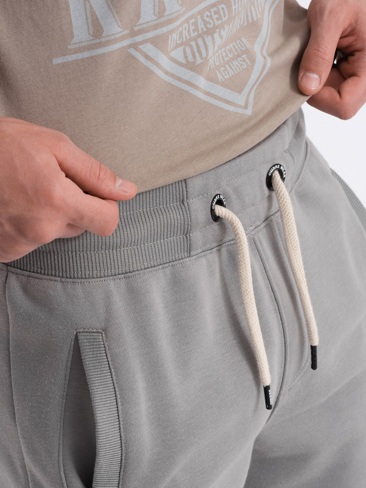 Men's short shorts with pockets gray V13 OMSRBS0109 MODONE