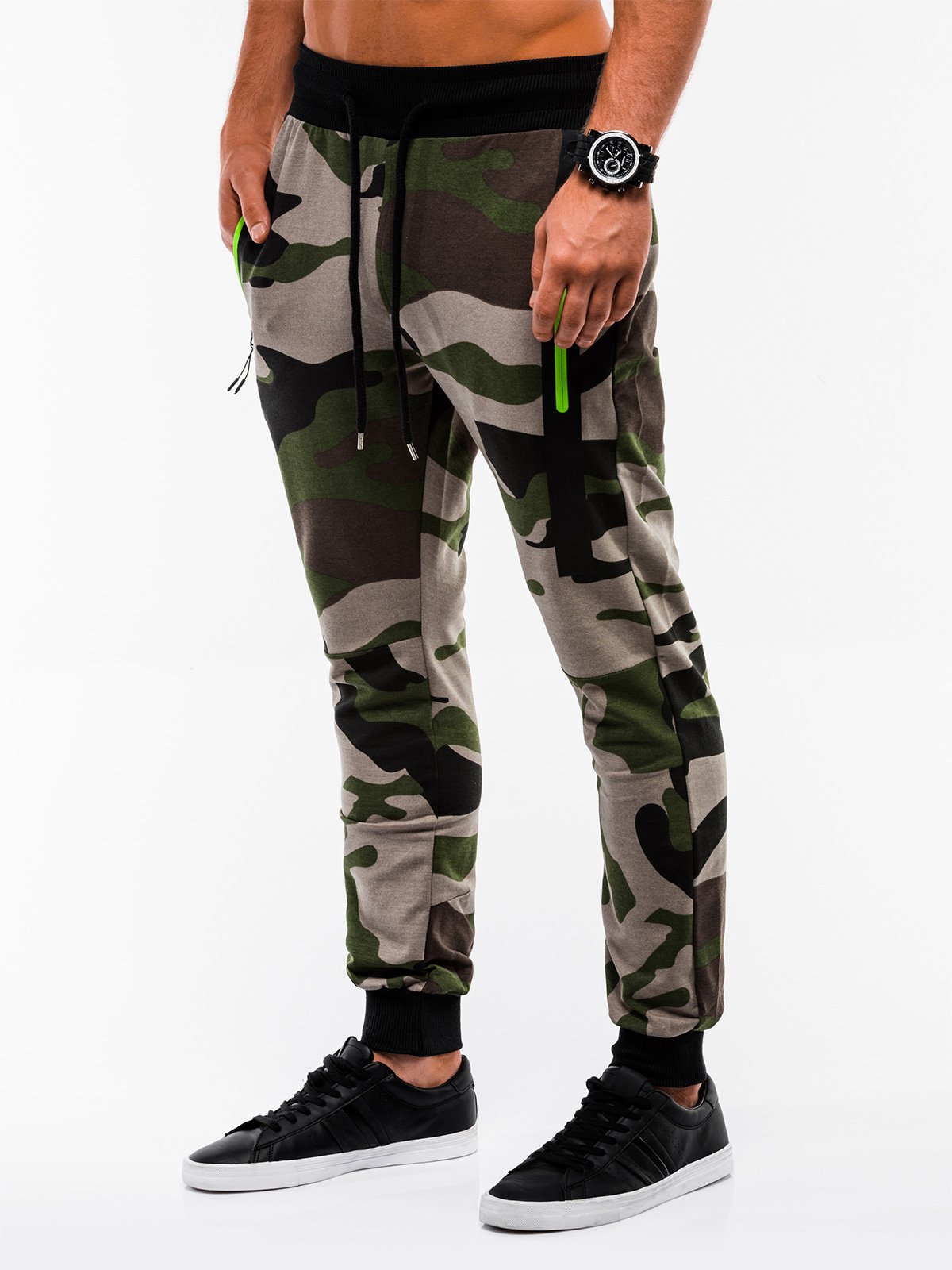 Men's sweatpants P636 - green/camo | MODONE wholesale - Clothing For Men