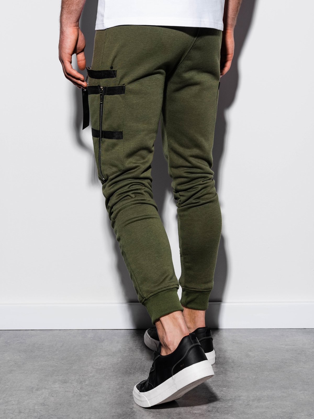 Men's sweatpants P739 - olive | MODONE wholesale - Clothing For Men