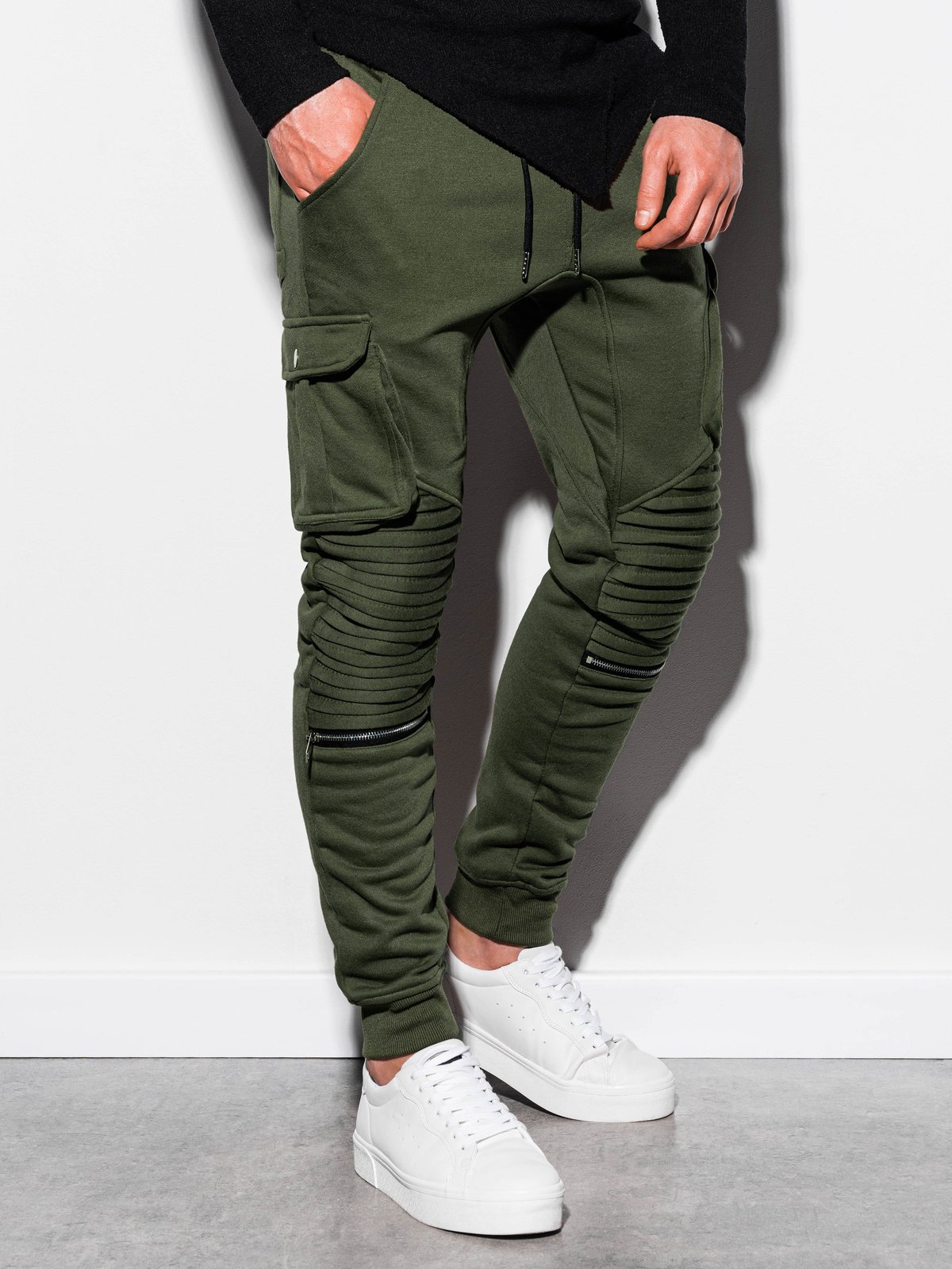 Men's sweatpants P747 - olive | MODONE wholesale - Clothing For Men