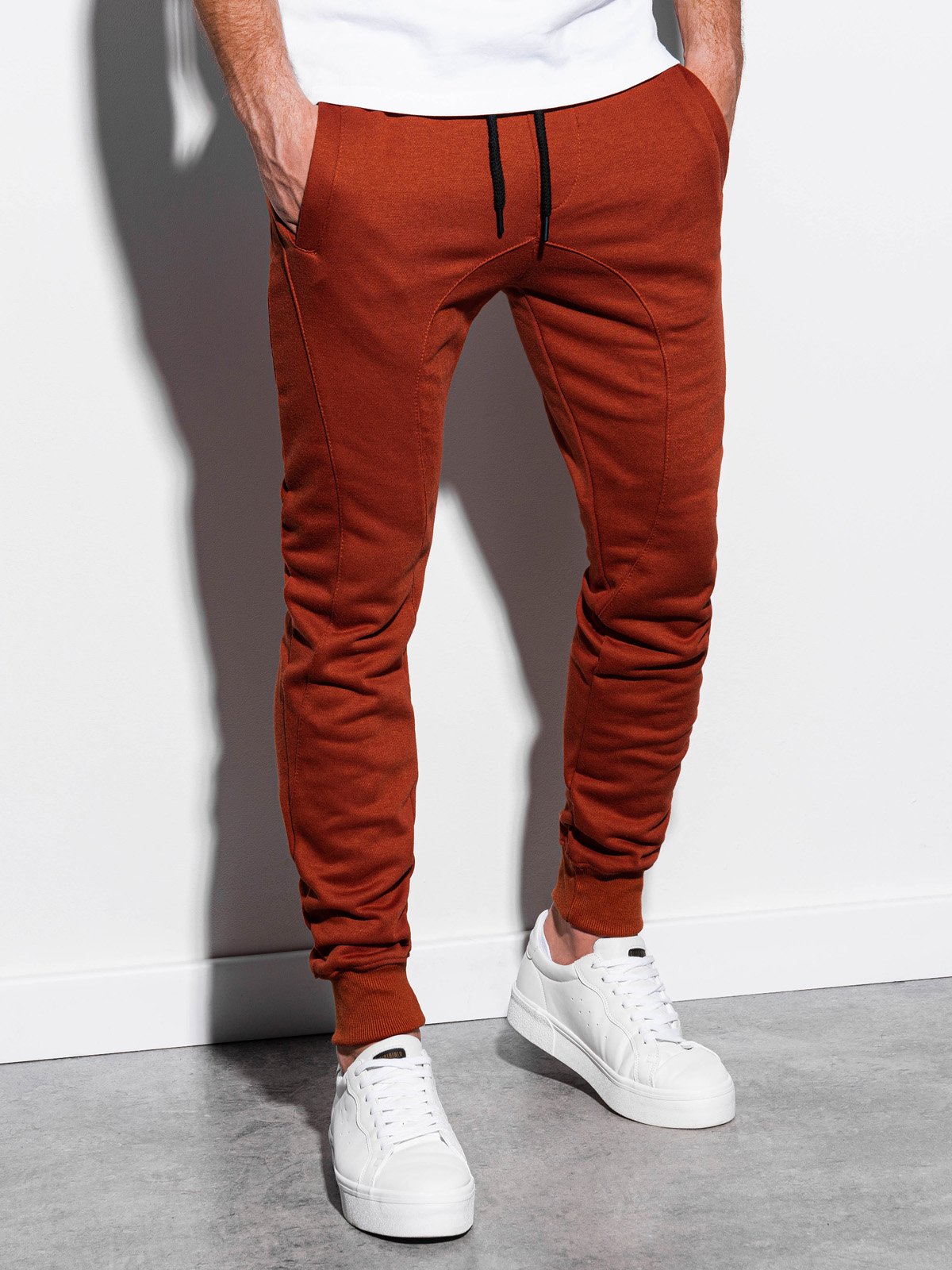 Men's sweatpants P867 - brick | MODONE wholesale - Clothing For Men