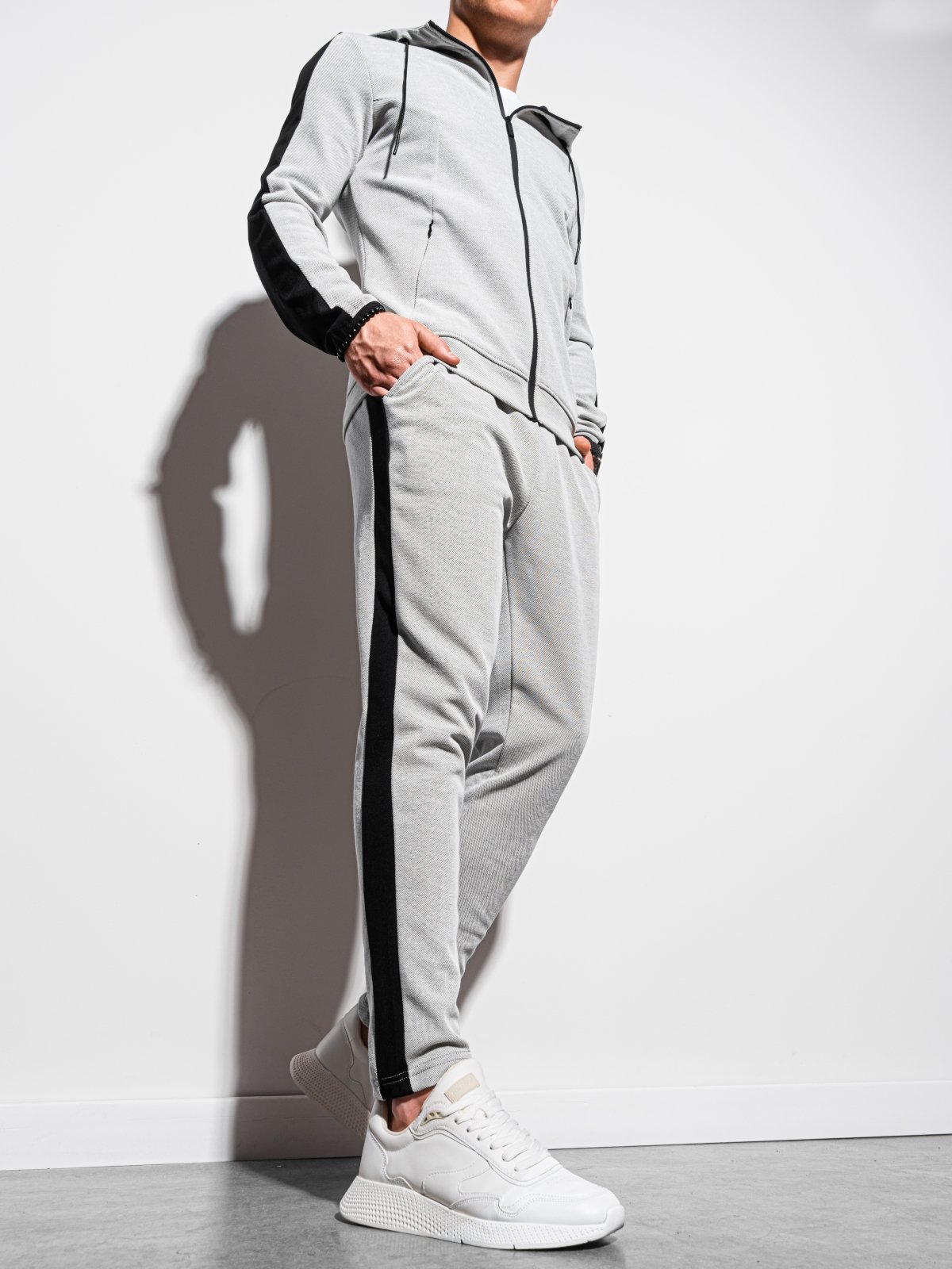 Men's sweatpants - light grey P949  MODONE wholesale - Clothing For Men