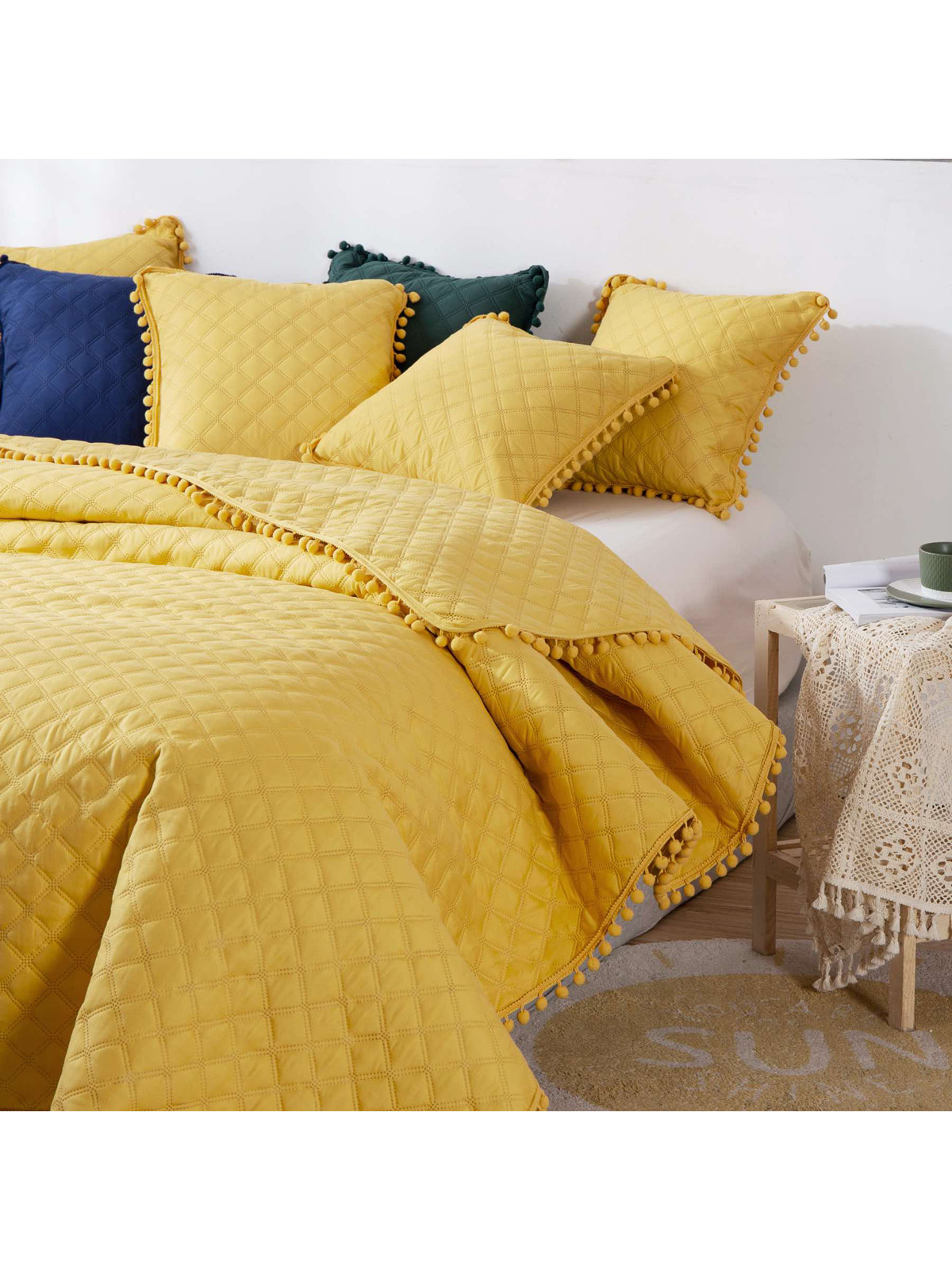 Quilted bedspread Pompoo A735 mustard MODONE wholesale Clothing