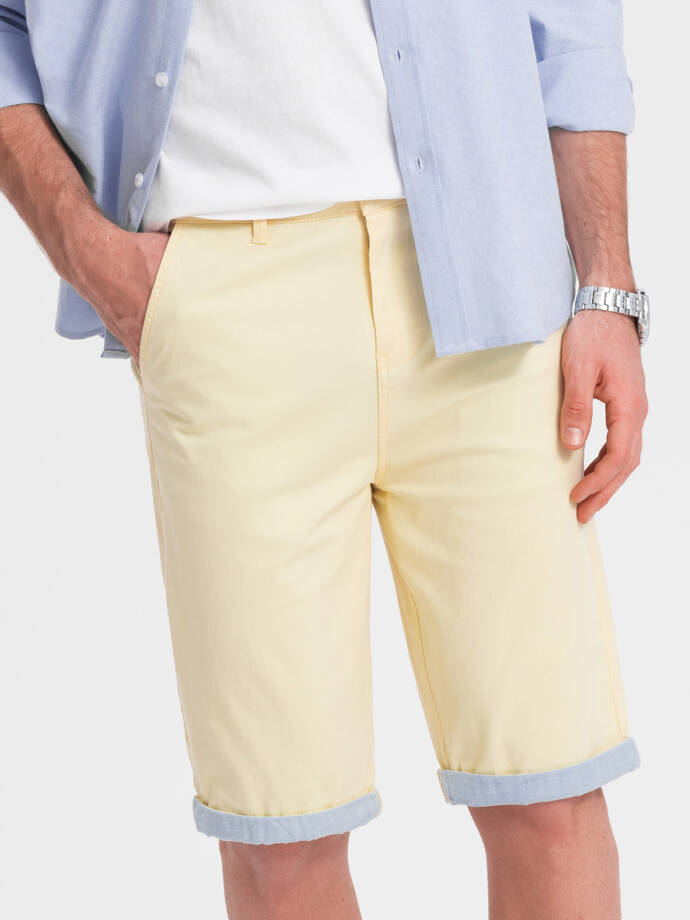 Men's chinos shorts with contrasting turn-up - yellow V7 W421