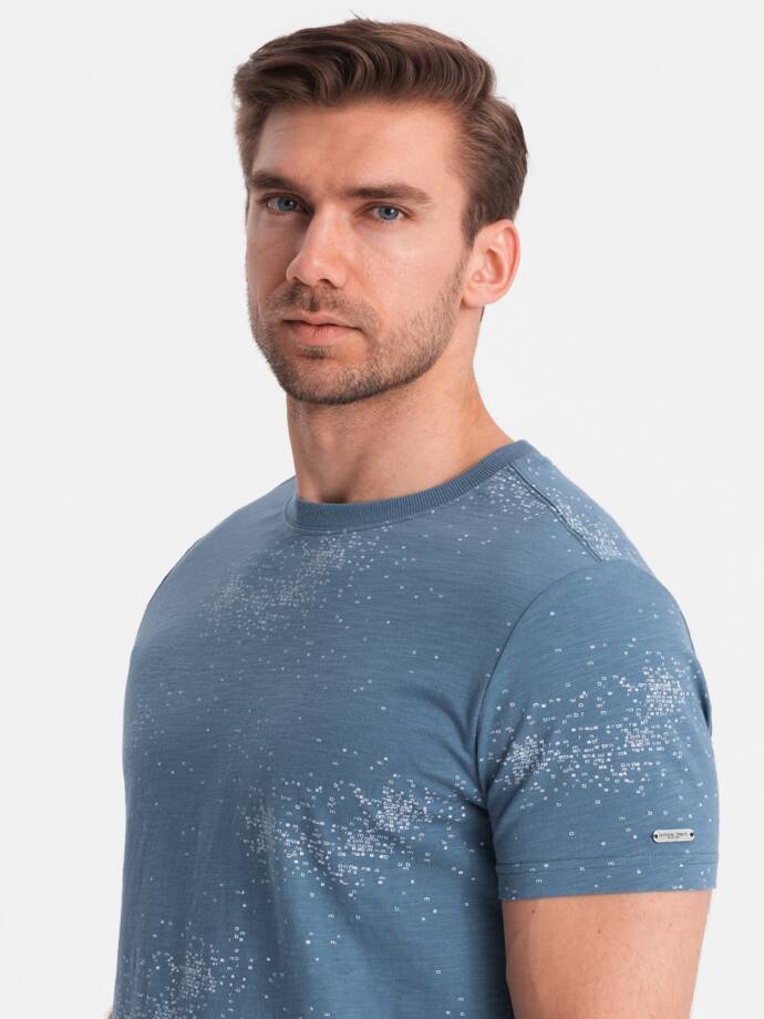 Men's full-print t-shirt with scattered letters - blue denim V3 OM-TSFP-0179