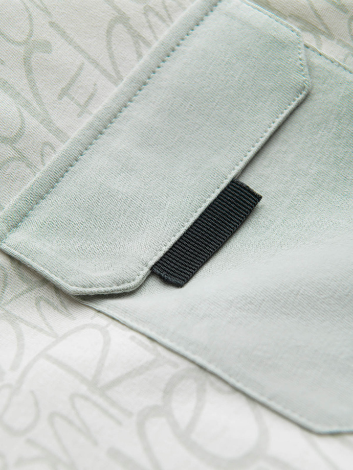 Bawełniany męski t-shirt z literowym printem i kieszonką – żółto-zielony V4 OM-TSFP-0188