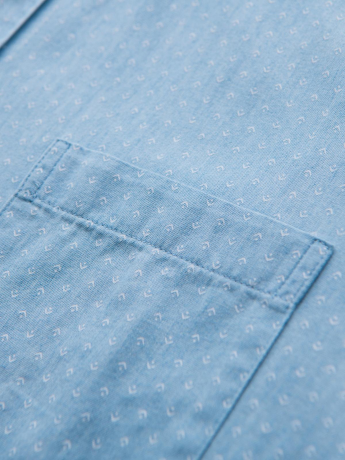 Wzorzysta koszula męska z cienkiego jeansu z kieszonką – jasnoniebieska V1 OM-SHDS-0179