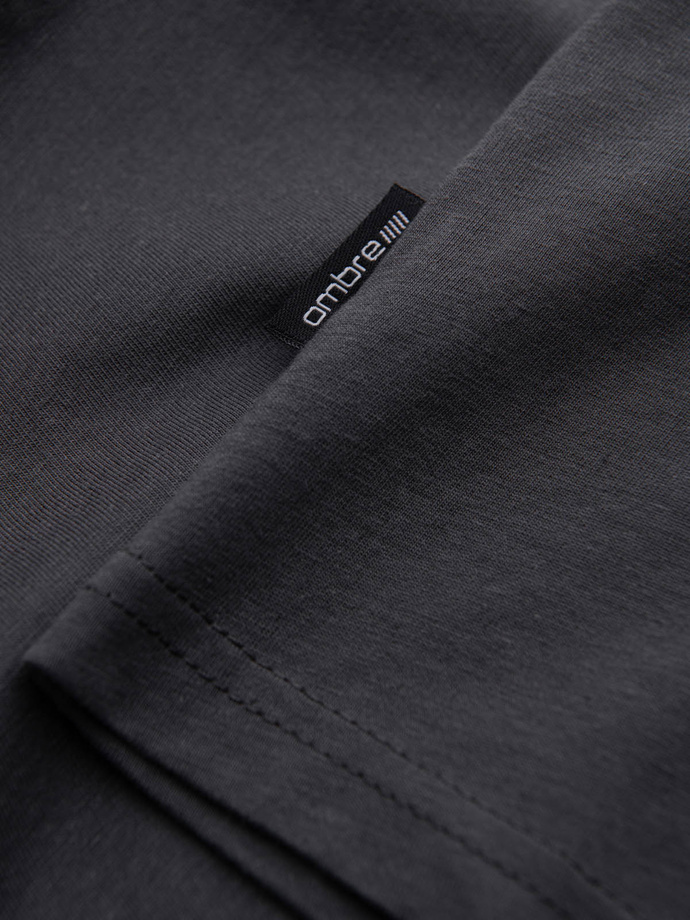 Klasyczna męska bawełniana koszulka z dekoltem w serek BASIC - grafitowa V3 OM-TSBS-0145