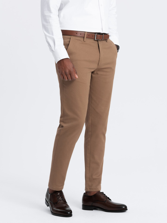 Spodnie męskie chino SLIM FIT z delikatną teksturą - brązowe V2 OM-PACP-0190