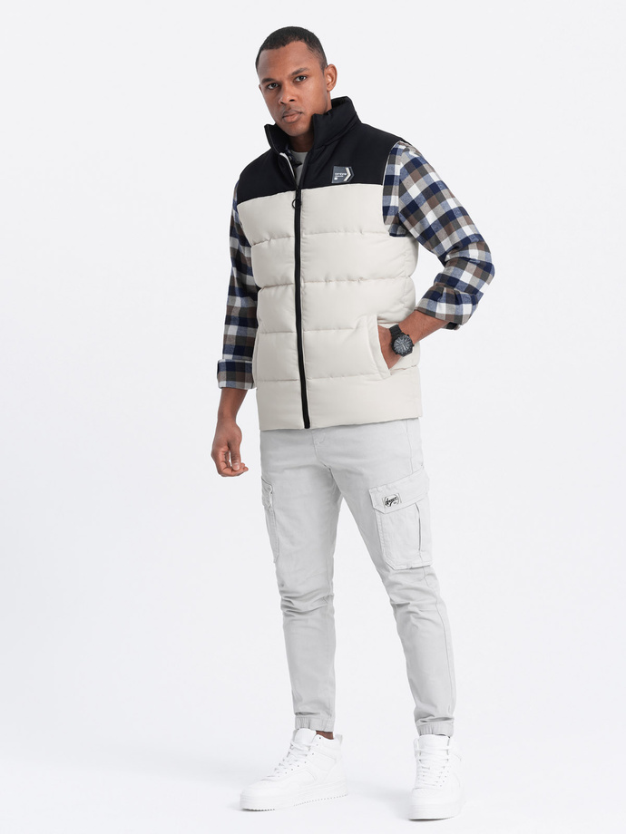 Męski pikowany bezrękawnik w kontrastowych kolorach - kremowy V1 OM-JAVJ-0161