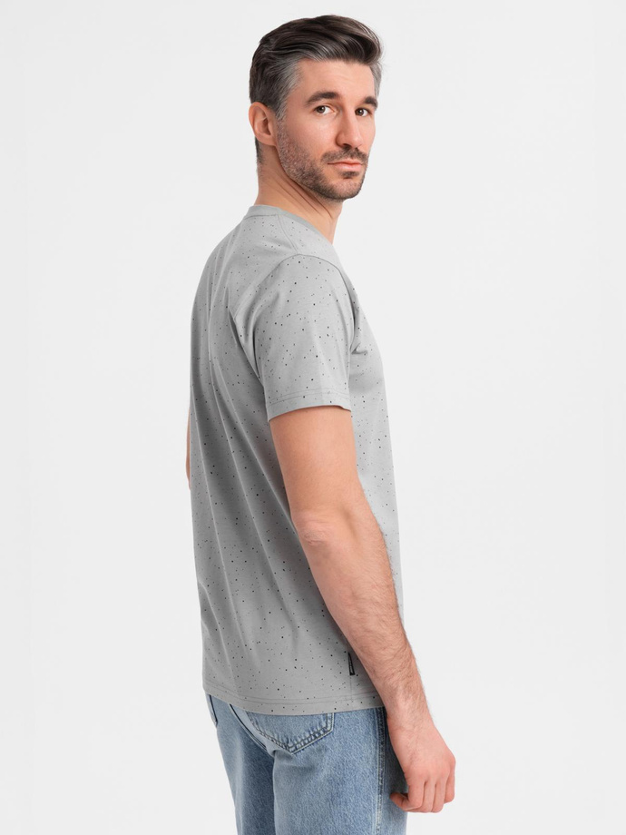 T-shirt męski bawełniany z nadrukiem i okrągłym dekoltem – jasnoszary V8 OM-TSFP-0186