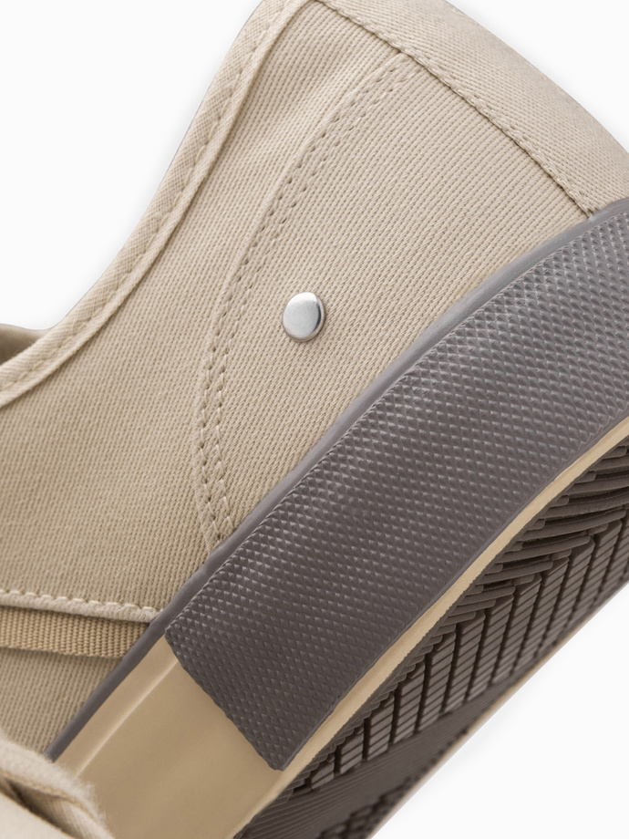 Classic men's sneakers with rivets - cream V2 OM-FOTL-0147