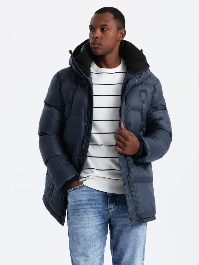 Men's long puffer jacket with snap pockets - navy blue V3 OM-JALJ-0186