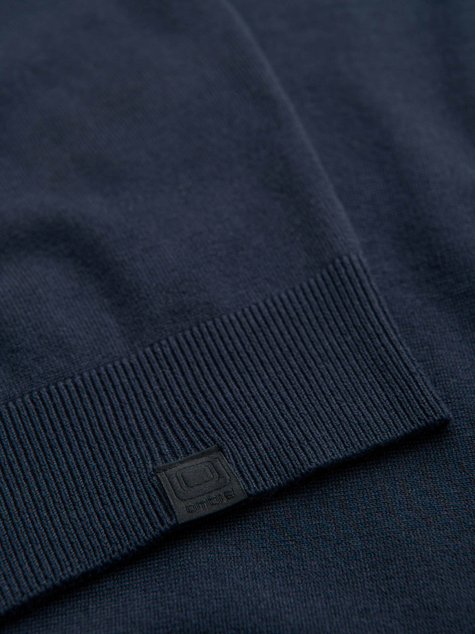 Sweter męski z wiskozą i rozpinanym dekoltem – granatowy V4 OM-SWZS-0124