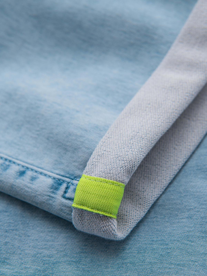 Men's short denim shorts with decorative stitching - light blue V2 OM-SRDS-0135