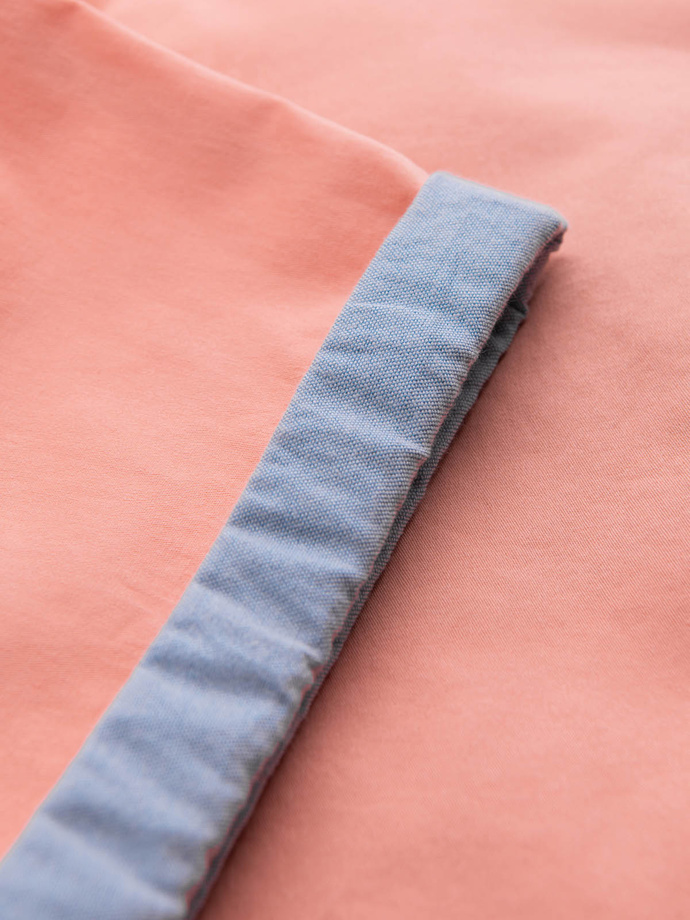 Men's chinos shorts with contrasting turn-up - salmon V9 W421