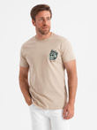 T-shirt męski bawełniany z nadrukiem na klatce piersiowej - beżowy V1 OM-TSPT-0167