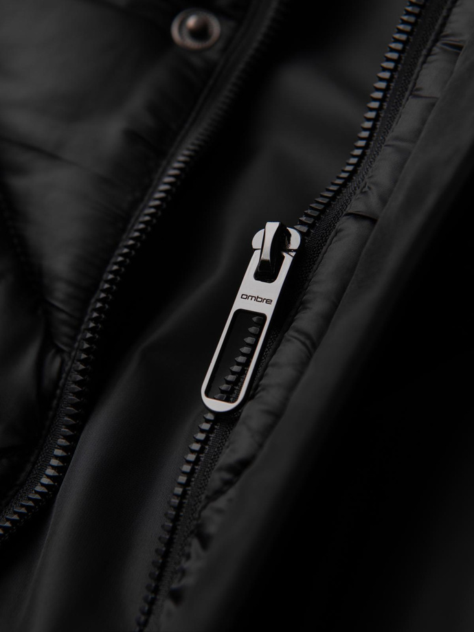 Kurtka męska z kapturem z geometrycznym pikowaniem karo – czarna V1 OM-JAHP-0237