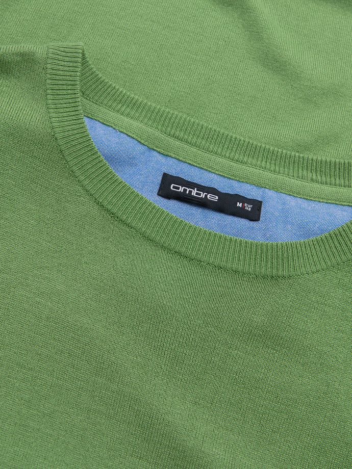 Classic men's sweater with round neckline - green V13 OM-SWBS-0106