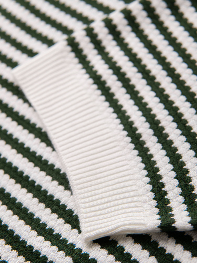 Men's knitted buttonless polo shirt with navy stripes - white and olive V3 OM-POSS-0161