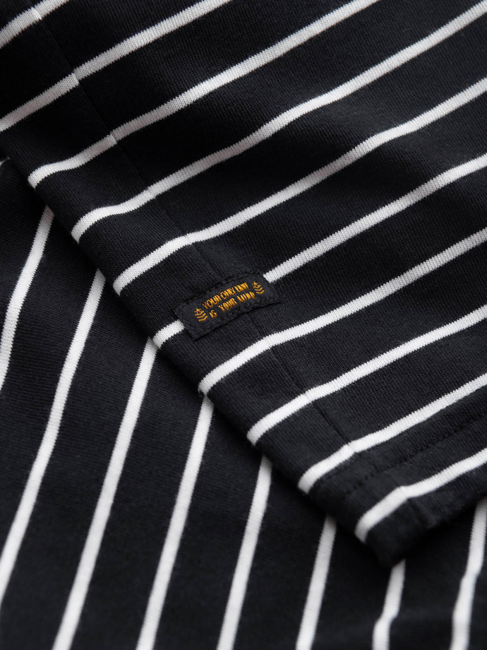 Men's striped t-shirt with patch by Ombre Design - black and white V2 OM-TSCT-0183