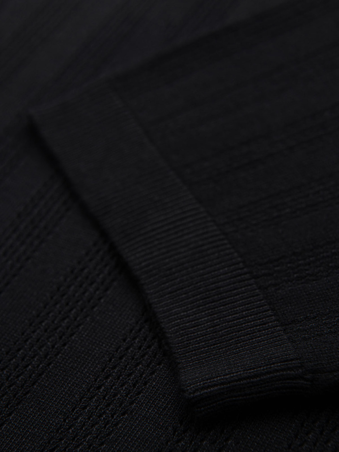 Ażurowy męski sweter z okrągłym dekoltem i krótkim rękawem – czarny V2 OM-TSCT-0251