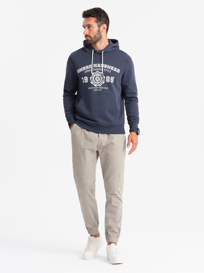 Dzianinowe spodnie męskie joggery z ozdobną plisą – popielate V1 OM-PAJO-0202