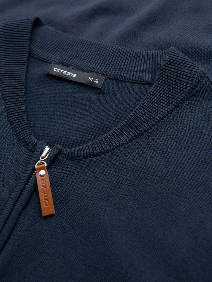 Sweter męski z wiskozą i rozpinanym dekoltem – granatowy V4 OM-SWZS-0124