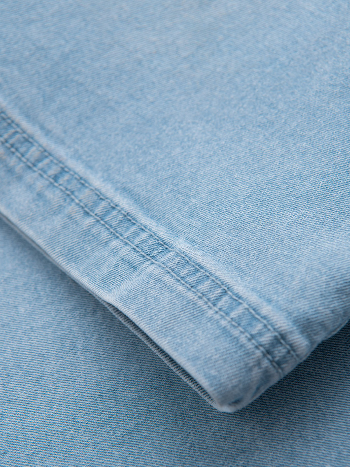 Szorty męskie z gumką w pasie i efektem sprania – jasnoniebieskie V1 OM-SRDS-0192