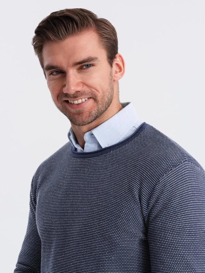 Men's knitted sweater with structured dots - navy blue V1 OM-SWSW-0118