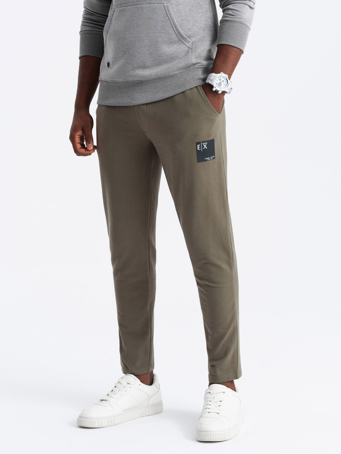 Spodnie dresowe męskie z logotypem – oliwkowe V4 OM-PASK-0167