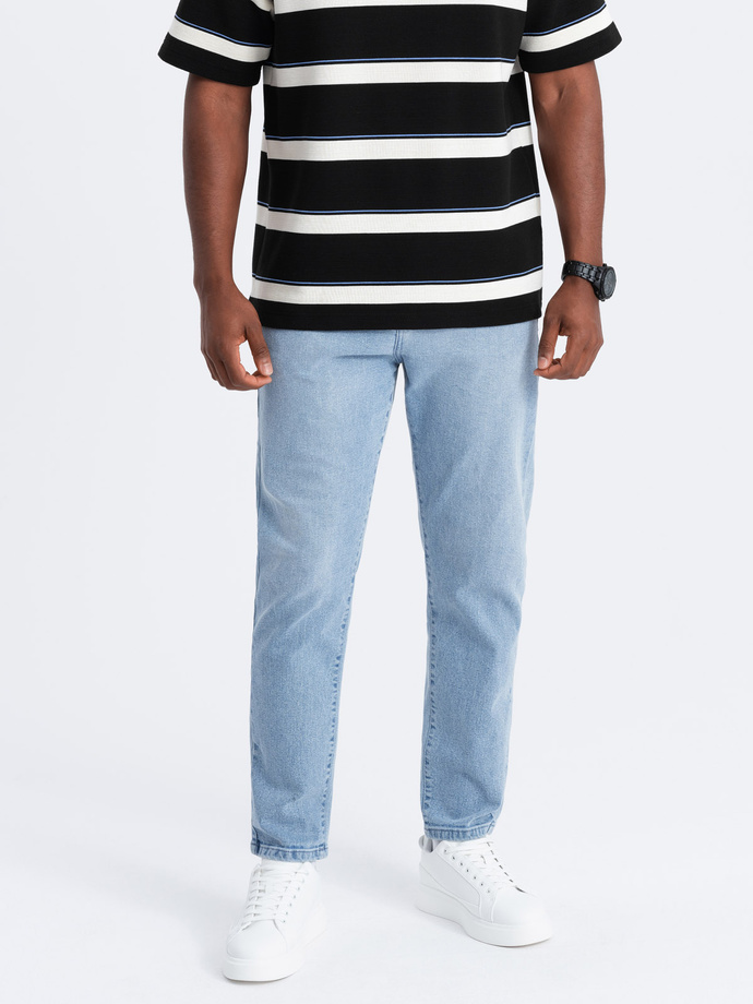 Męskie spodnie jeansowe CARROT FIT z delikatnymi przetarciami – jasnoniebieskie V2 OM-PADP-0162