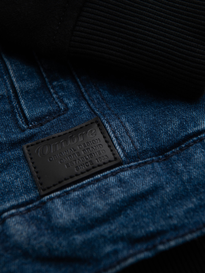 Męska kurtka jeansowa z dzianinowymi rękawami i kapturem – niebiesko-czarna V2 OM-JADJ-0220