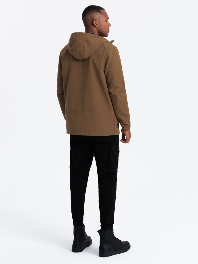 Lekka męska kurtka typu sztormiak z kapturem – brązowa V2 OM-JANP-0191