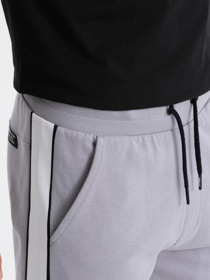 Men's sweat shorts with leopard stripes - gray V9 W359