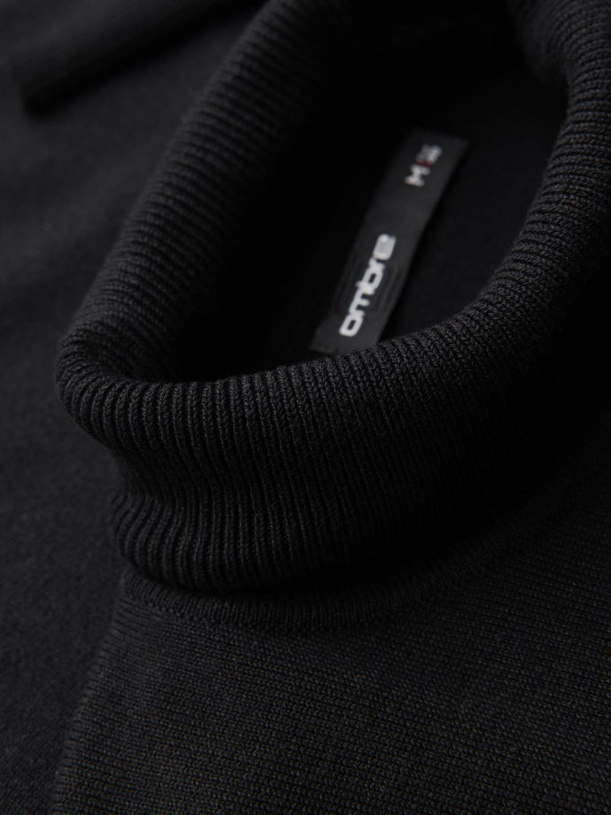 Męski dzianinowy dopasowany golf z wiskozą - czarny V1 OM-SWTN-0101