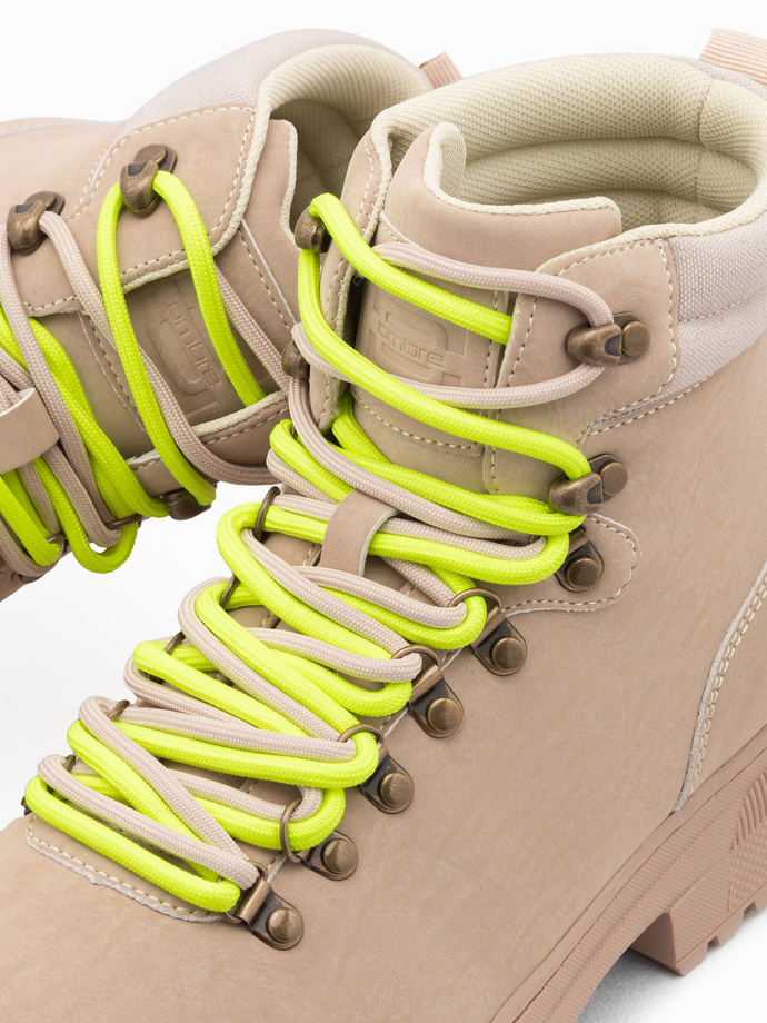 Zimowe buty męskie trekkingowe z kontrastowymi sznurówkami - piaskowe V1 OM-FOBO-0132
