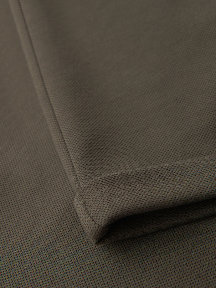 Men's knit shorts with rolled up legs - olive V5 OM-SRCS-0170