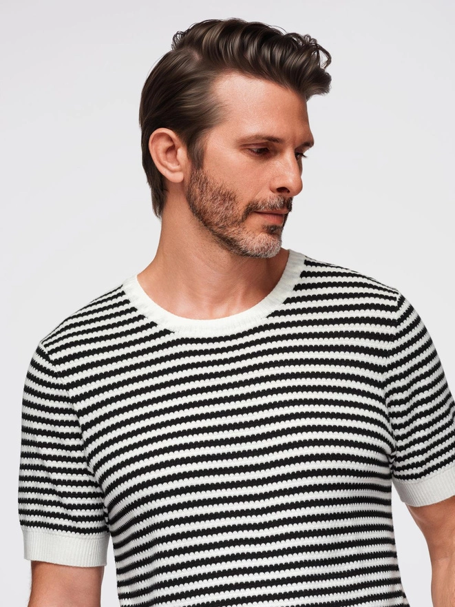 Dzianinowy t-shirt męski w marynarskie paski z ażurowym splotem – czarno-biały V1 OM-TSCT-0255