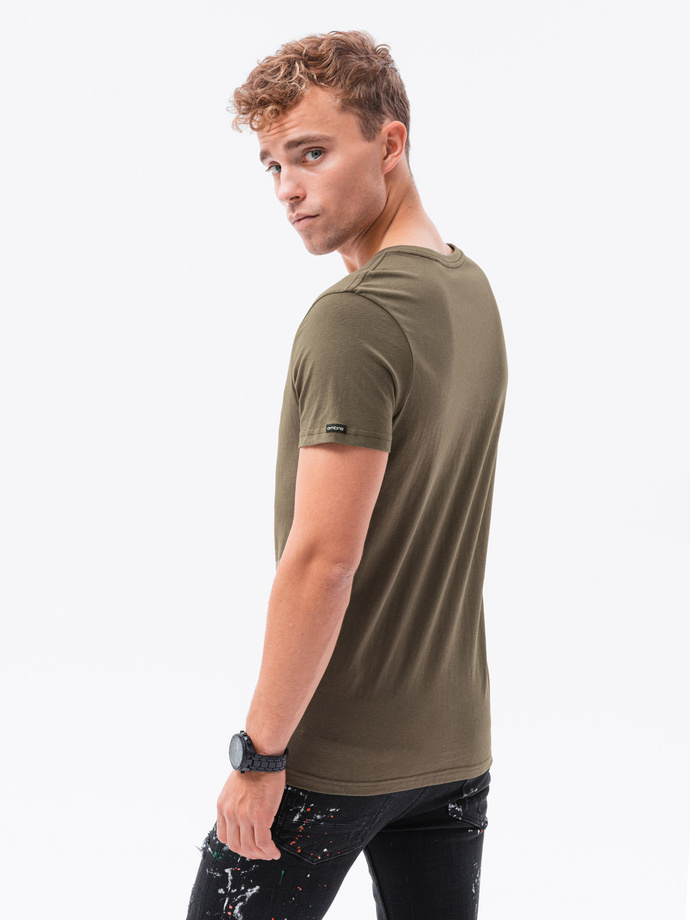 Klasyczna męska koszulka z dekoltem w serek BASIC - ciemnooliwkowy V6 S1369