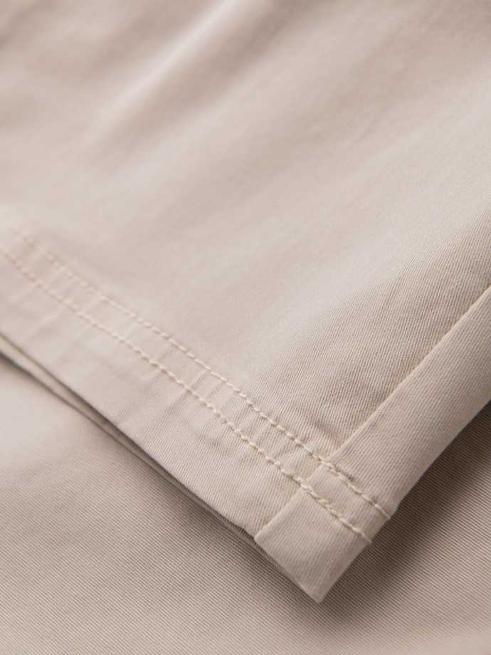 Men's loose-fit shorts with cargo pockets - cream V1 OM-SRCG-0194