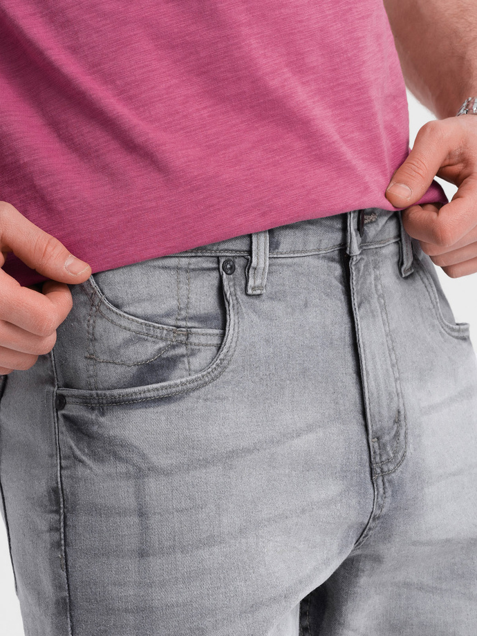 Krótkie męskie spodenki jeansowe z delikatnym washem – szare V2 OM-SRDS-0145