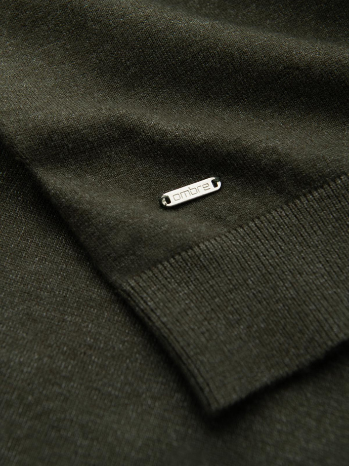 Dzianinowy golf męski z wiskozą – ciemnooliwkowy melanż V5 OM-SWTN-0127