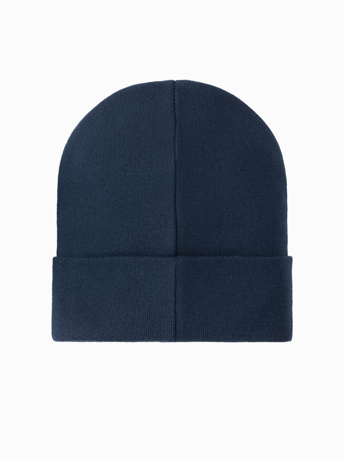 Męska czapka dzianinowa beanie z haftowanym napisem – granatowa V3 OM-ACWH-0120