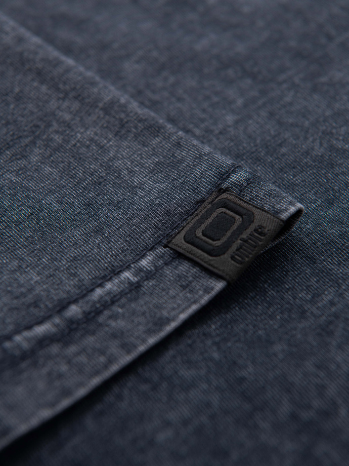 Męski t-shirt z efektem sprania – granatowy V2 OM-TSWT-0116