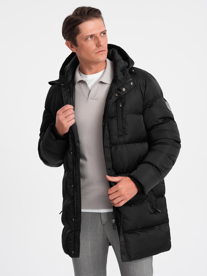 Długa zimowa kurtka męska pikowana o satynowym wykończeniu - czarna V3 OM-JALJ-0147